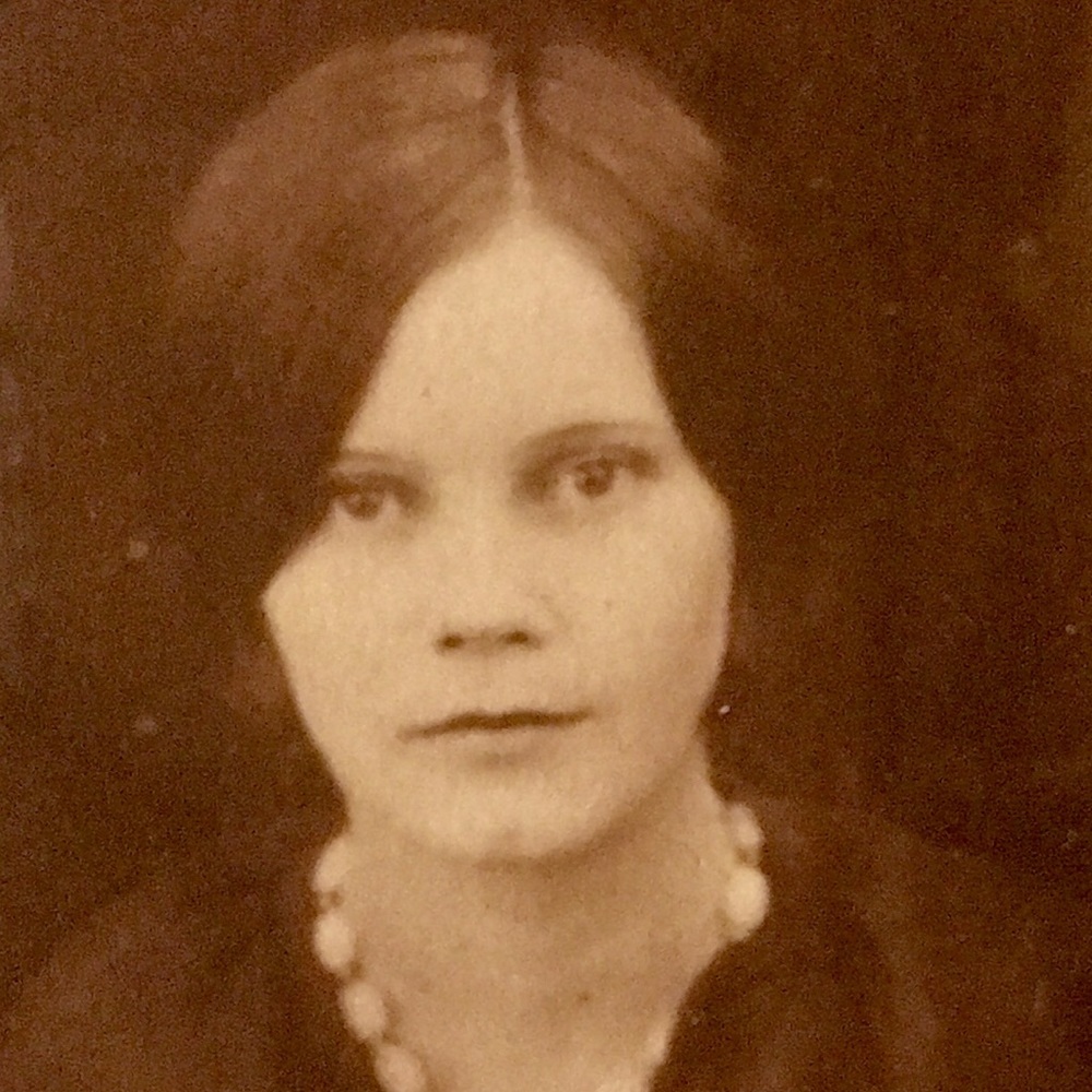 Meet your Posher, Dana